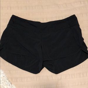 Black lululemon 2.5 running shorts